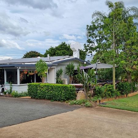 Y Motels Yarraman Exterior photo